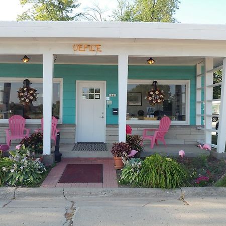 Motel 57 Sturgeon Bay Eksteriør bilde