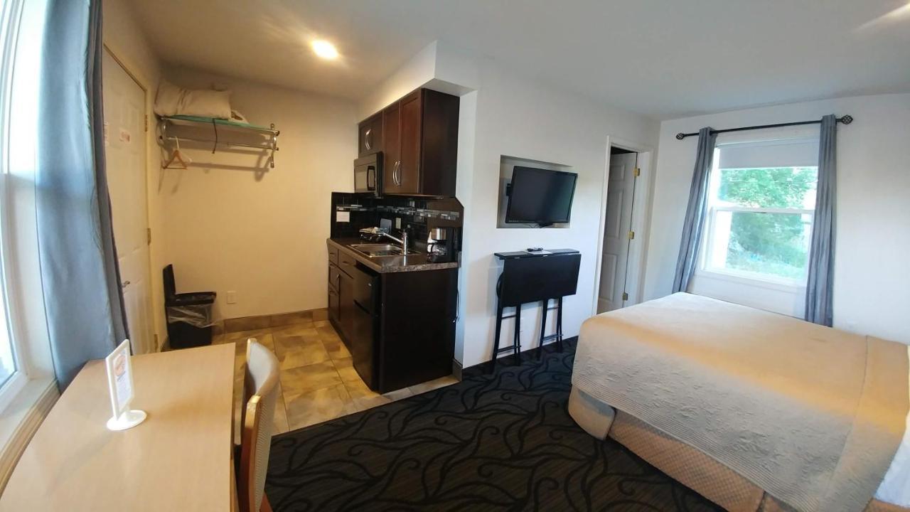 Motel 57 Sturgeon Bay Eksteriør bilde